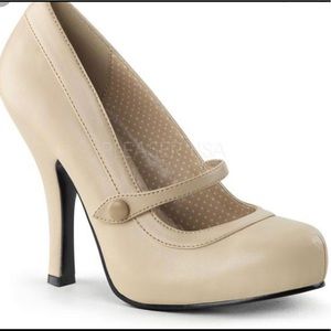 Pin Up Couture CutiePie Size 7 Cream